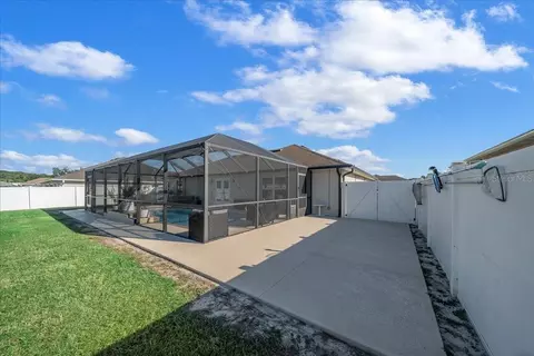 Exterior - 4013 SE 98th Pl, Belleview, FL 34420 photo 12 of 18