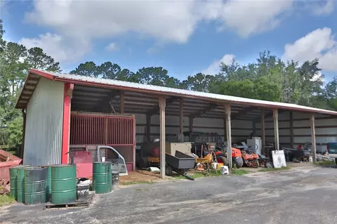 Exterior - 13450 NW Gainesville Rd #OPTION 2, Reddick, FL 32686 photo 15 of 17