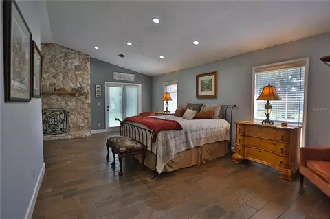 Bedroom - 13450 NW Gainesville Rd #OPTION 2, Reddick, FL 32686 photo 1 of 4