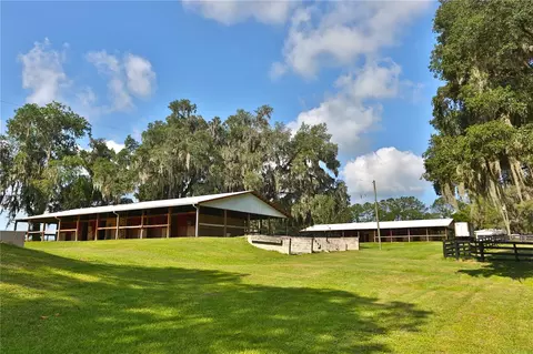 Exterior - 13450 NW Gainesville Rd #OPTION 2, Reddick, FL 32686 photo 2 of 17