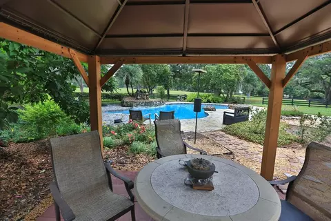 Exterior - 13450 NW Gainesville Rd #OPTION 2, Reddick, FL 32686 photo 16 of 17