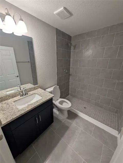 Bath - 3266 SW 158 Loop, Ocala, FL 34473 photo 2 of 2