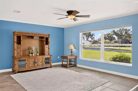 Living - 2809 SE 36th St, Ocala, FL 34471 photo 5 of 7