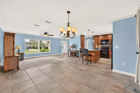 Living - 2809 SE 36th St, Ocala, FL 34471 photo 7 of 7