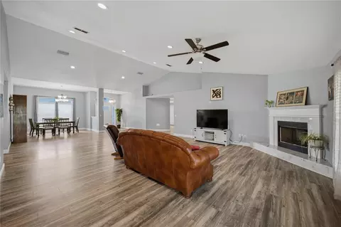 Living - 6875 SE 11th Pl, Ocala, FL 34472 photo 4 of 4