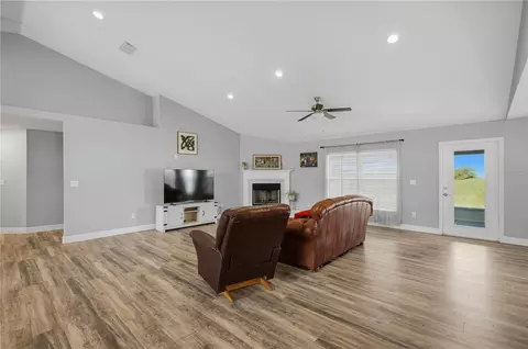 Living - 6875 SE 11th Pl, Ocala, FL 34472 photo 3 of 4