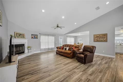Living - 6875 SE 11th Pl, Ocala, FL 34472 photo 2 of 4
