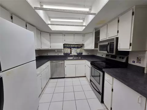 Kitchen - 606 Midway Dr #B, Ocala, FL 34472 photo 2 of 2