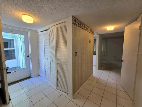Entry Way - 606 Midway Dr #B, Ocala, FL 34472 photo 1 of 1