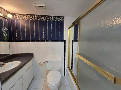 Bath - 606 Midway Dr #B, Ocala, FL 34472 photo 1 of 2