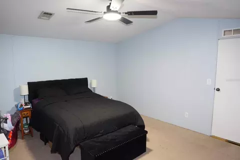 Bedroom - 12330 NE 77th Ct, Bronson, FL 32621 photo 1 of 6