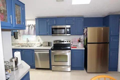 Kitchen - 12330 NE 77th Ct, Bronson, FL 32621 photo 5 of 5