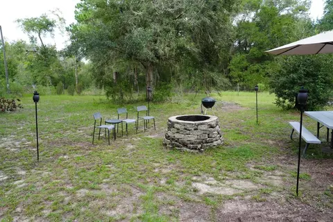 Exterior - 12330 NE 77th Ct, Bronson, FL 32621 photo 5 of 8