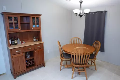 Dining - 12330 NE 77th Ct, Bronson, FL 32621 photo 2 of 3