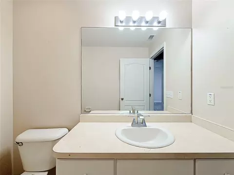 Bath - 8024 SW 62nd Ave, Ocala, FL 34476 photo 5 of 6