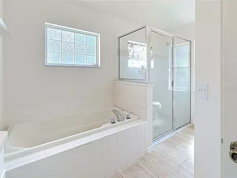 Bath - 8024 SW 62nd Ave, Ocala, FL 34476 photo 1 of 6