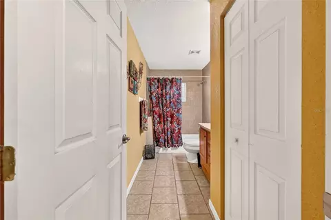Entry Way - 14115 NE 47th Ave, Anthony, FL 32617 photo 3 of 3