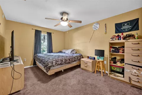 Bedroom - 14115 NE 47th Ave, Anthony, FL 32617 photo 4 of 5
