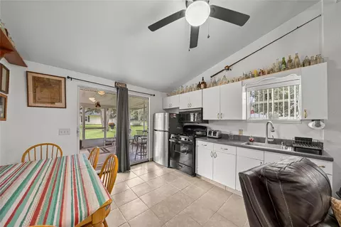 Kitchen - 8540 SW 73rd Ave, Ocala, FL 34476 photo 4 of 4