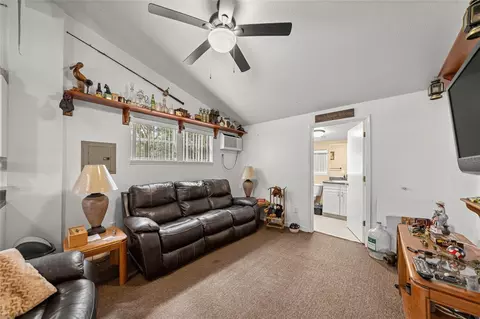 Bedroom - 8540 SW 73rd Ave, Ocala, FL 34476 photo 6 of 8