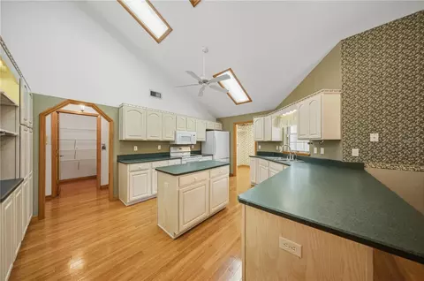 Kitchen - 1815 SE 89th Ln, Ocala, FL 34480 photo 3 of 3