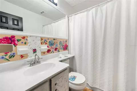 Bath - 1829 SE 6th Ave, Ocala, FL 34471 photo 1 of 2