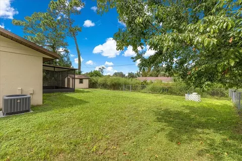 Exterior - 5741 NE 4th Pl, Ocala, FL 34470 photo 8 of 10