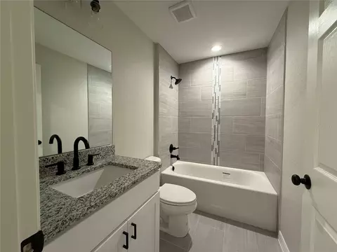 Bath - 32 Locust Drive Ct, Ocala, FL 34472 photo 3 of 4
