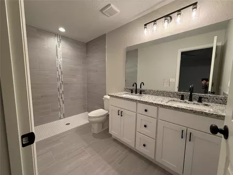 Bath - 32 Locust Drive Ct, Ocala, FL 34472 photo 4 of 4