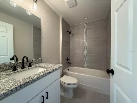 Bath - 32 Locust Drive Ct, Ocala, FL 34472 photo 2 of 4