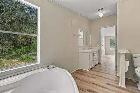 Bath - 293 E Shawna Ct, Hernando, FL 34442 photo 2 of 3
