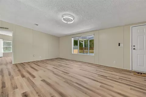 Living - 293 E Shawna Ct, Hernando, FL 34442 photo 2 of 5