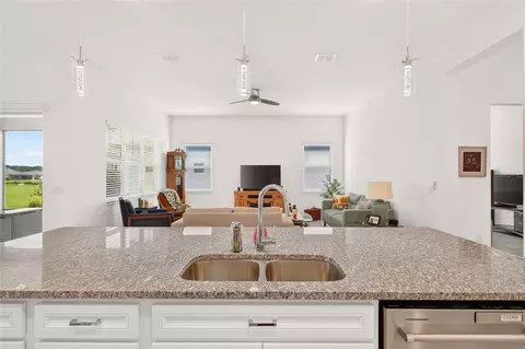 Kitchen - 6046 SW 86th Cir, Ocala, FL 34481 photo 6 of 9