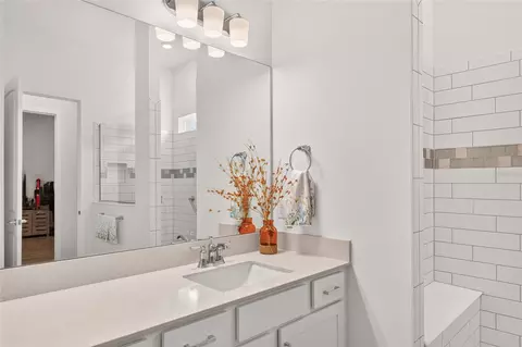 Bath - 6046 SW 86th Cir, Ocala, FL 34481 photo 4 of 9