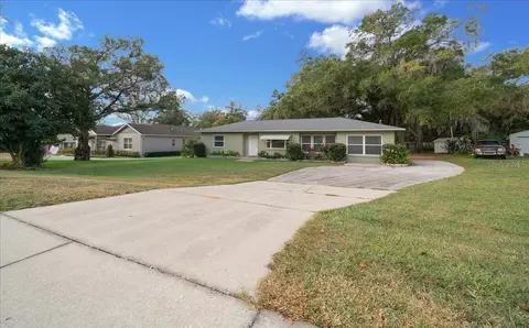 2810 SE Lake Weir Ave, Ocala, FL 34471