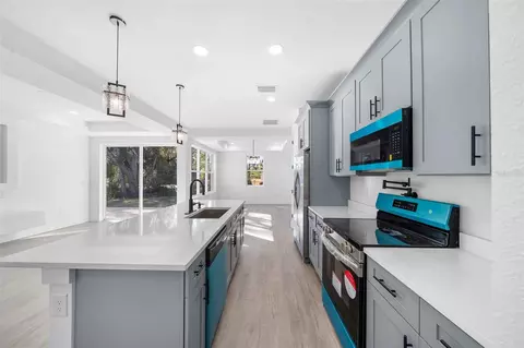 Kitchen - 4 Oak Cir, Ocala, FL 34472 photo 1 of 3