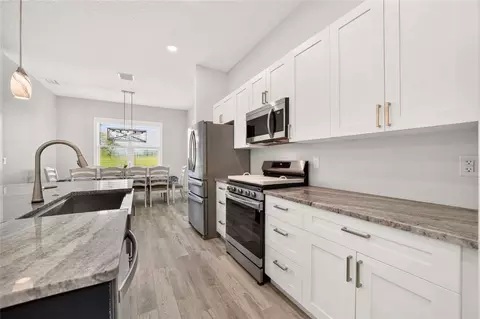 Kitchen - 9664 SE 61st Ter, Belleview, FL 34420 photo 6 of 11