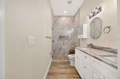 Bath - 9664 SE 61st Ter, Belleview, FL 34420 photo 8 of 9