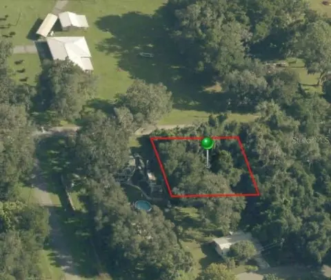 7960 E Peacock Ln, Floral City, FL 34436