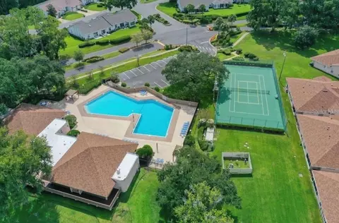 View/Area - 2331 SE 19th Cir, Ocala, FL 34471 photo 2 of 5