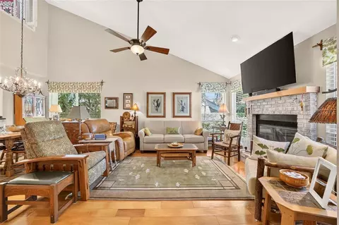 Living - 2331 SE 19th Cir, Ocala, FL 34471 photo 1 of 5