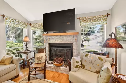 Living - 2331 SE 19th Cir, Ocala, FL 34471 photo 5 of 5