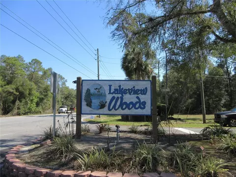 13025 NE 6th Pl, Silver Springs, FL 34488