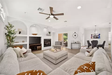 Living - 4987 SW 63rd Loop, Ocala, FL 34474 photo 2 of 2