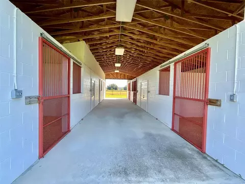 Entry Way - 20970 NE 30th St, Williston, FL 32696 photo 2 of 3