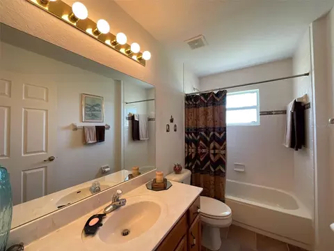 Bath - 20970 NE 30th St, Williston, FL 32696 photo 2 of 2