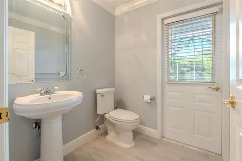 Bath - 316 SE 36 Ln, Ocala, FL 34471 photo 5 of 7