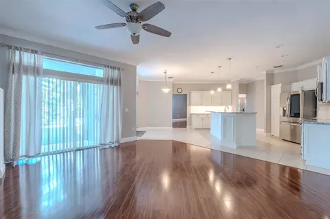 Living - 316 SE 36 Ln, Ocala, FL 34471 photo 9 of 10