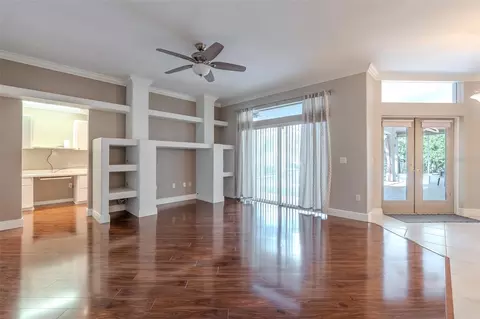 Living - 316 SE 36 Ln, Ocala, FL 34471 photo 8 of 10