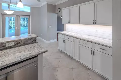 Kitchen - 316 SE 36 Ln, Ocala, FL 34471 photo 3 of 8